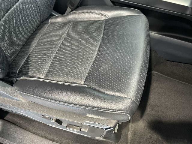 Certified 2024 Ford F150 Lariat w/ Equipment Group 502A High image 27