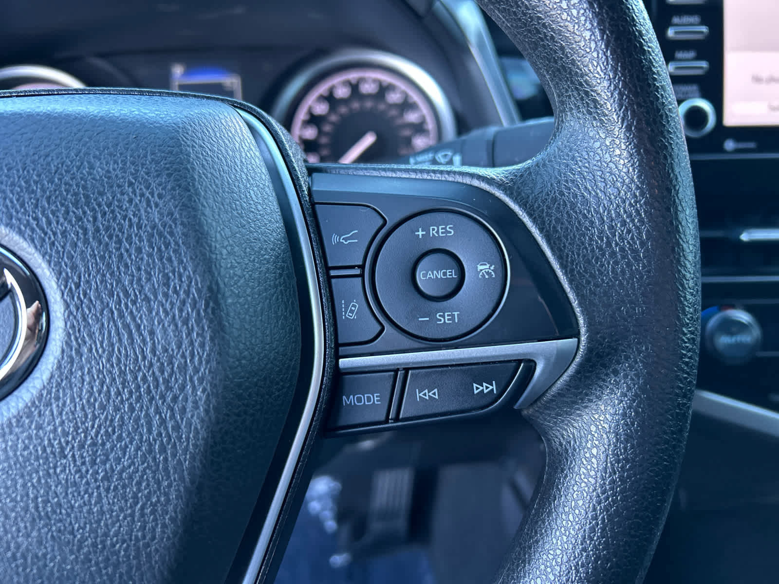 Used 2023 Toyota Camry LE image 32