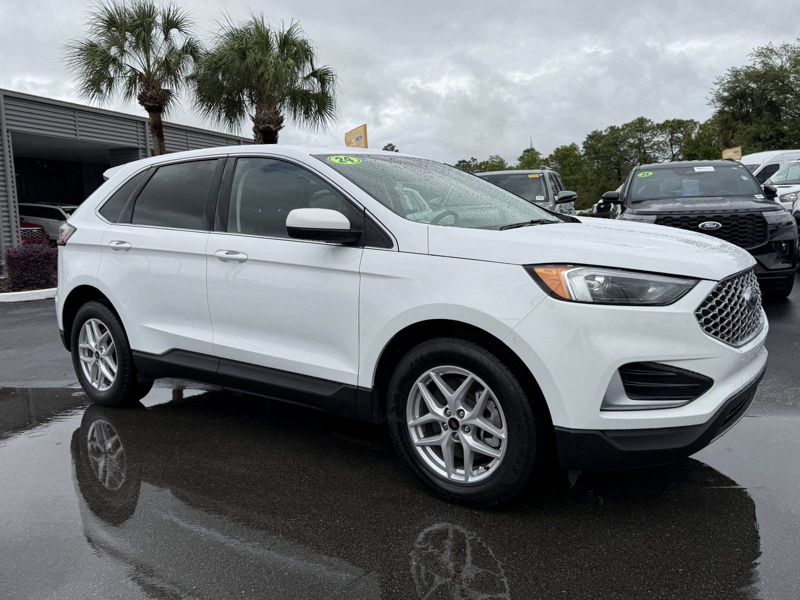 Certified 2024 Ford Edge SEL AWD/4WD image 2