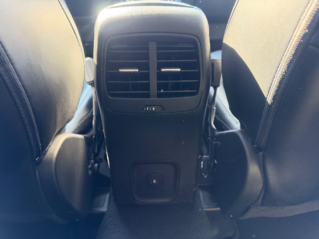 Certified 2024 Ford Escape Platinum AWD/4WD image 43