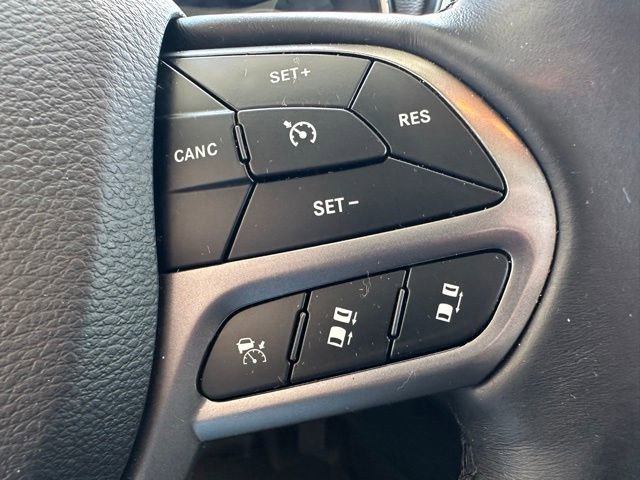 Used 2019 Jeep Cherokee Limited w/ Luxury Group AWD/4WD image 24