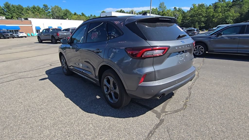 Certified 2023 Ford Escape ST-Line w/ Tech Pack #1 AWD/4WD image 17