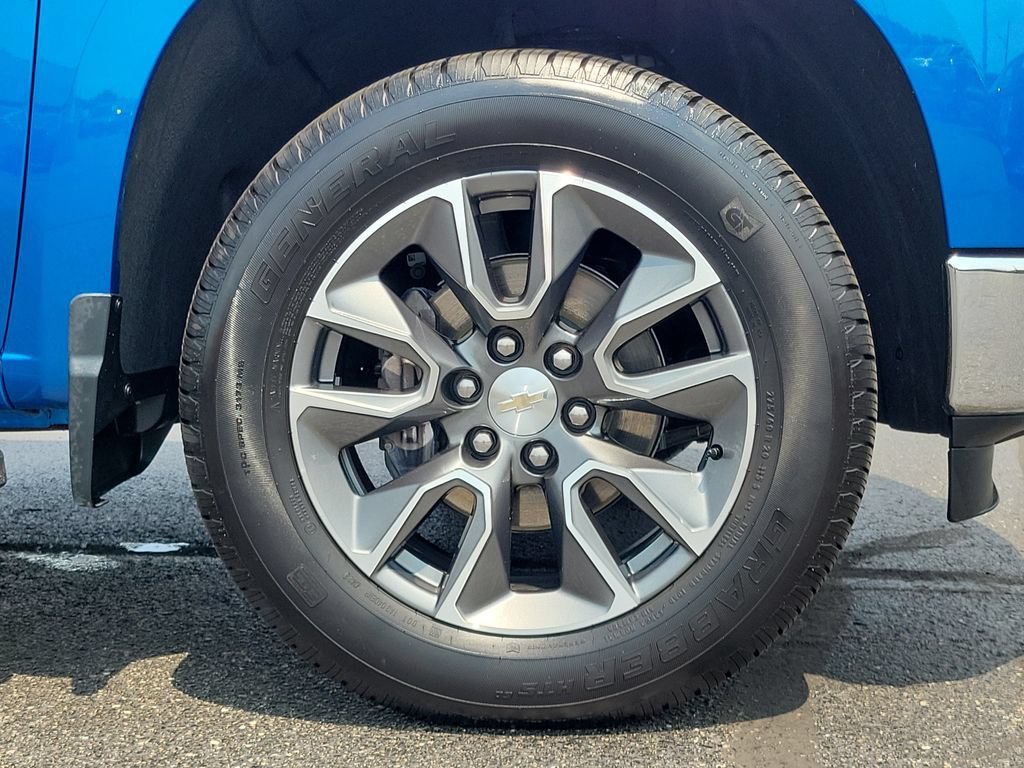 Used 2023 Chevrolet Silverado 1500 LT AWD/4WD image 9