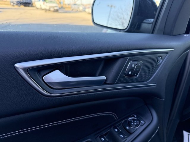 Certified 2024 Ford Edge Titanium image 19