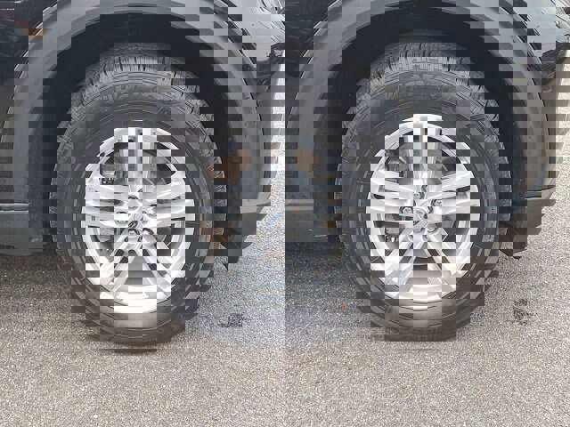 Certified 2022 Ford Explorer XLT w/ Equipment Group 202A image 27