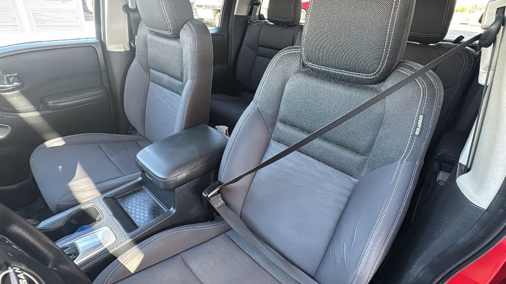 Used 2022 Nissan Frontier SV w/ Technology Package RWD image 21