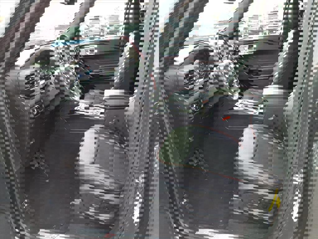 Certified 2023 Ford Explorer ST-Line w/ Class IV Trailer Tow Package image 13