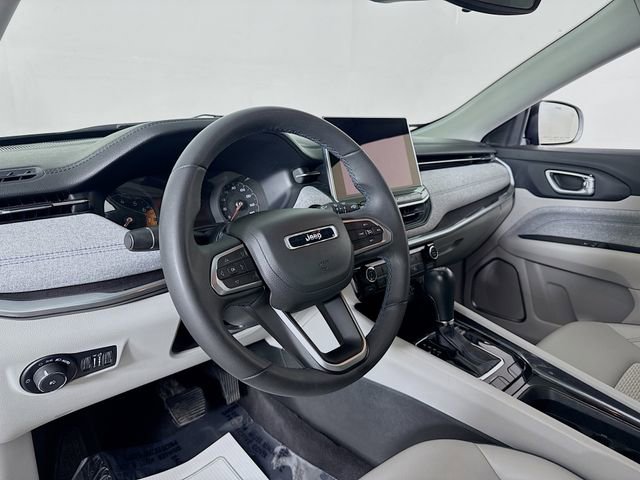 Used 2022 Jeep Compass Latitude image 9