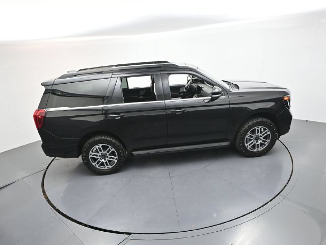 Certified 2025 Ford Expedition Active AWD/4WD image 45