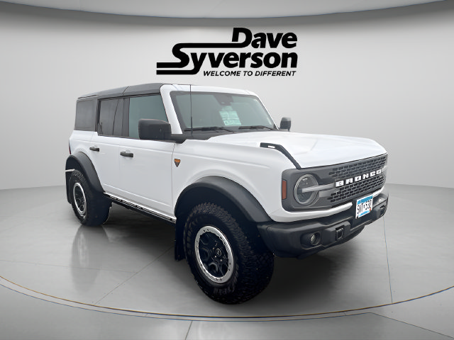 Certified 2022 Ford Bronco Badlands w/ Sasquatch Package AWD/4WD image 3