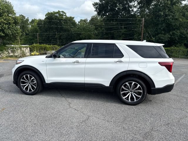 Certified 2022 Ford Explorer ST-Line w/ Class IV Trailer Tow Package RWD image 8