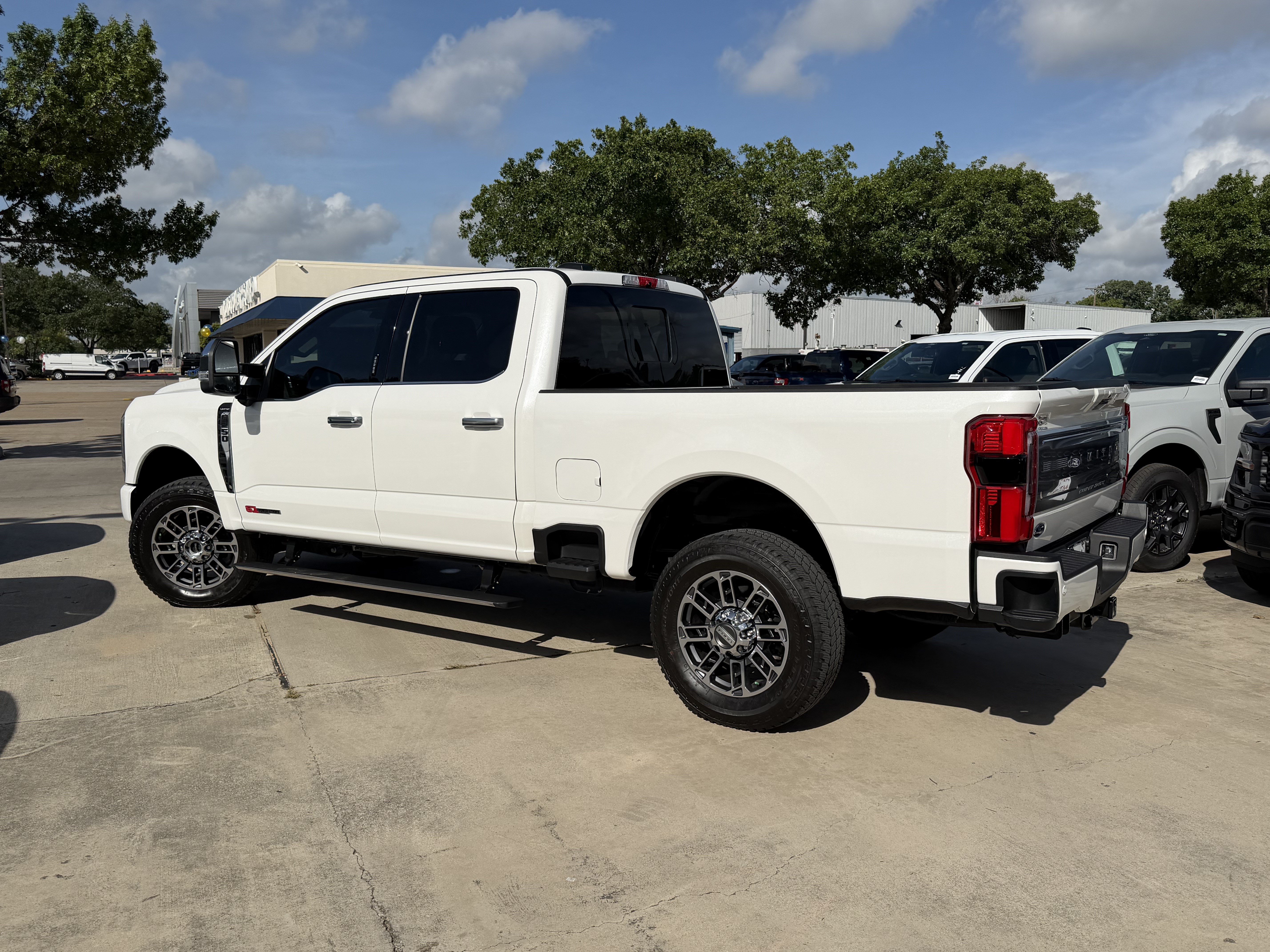 Certified 2024 Ford F250 Limited AWD/4WD image 9