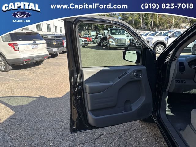 Used 2020 Nissan Frontier SV image 19