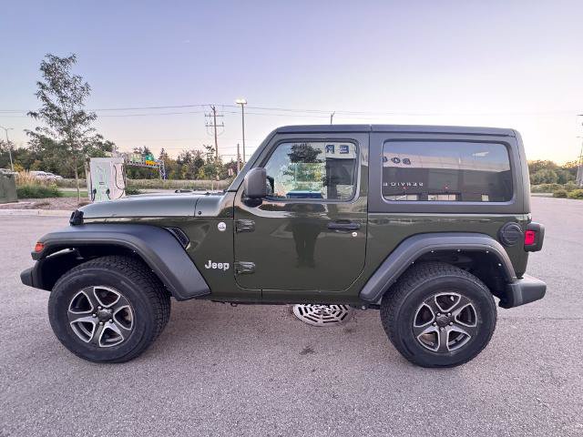 Used 2021 Jeep Wrangler Sport AWD/4WD image 8