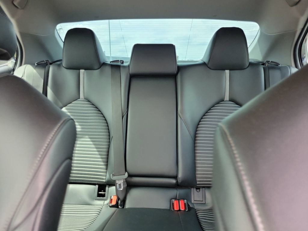 Used 2021 Toyota Camry SE FWD image 17