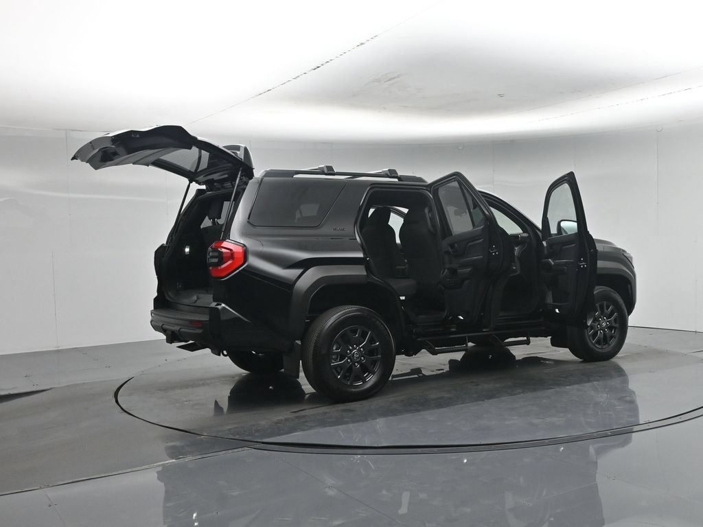Used 2025 Toyota 4Runner SR5 AWD/4WD image 5