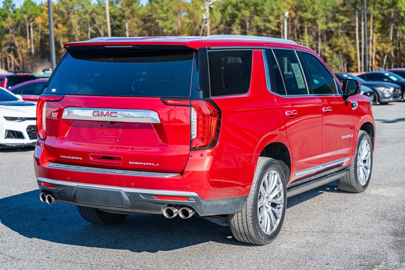 Used 2023 GMC Yukon Denali image 7