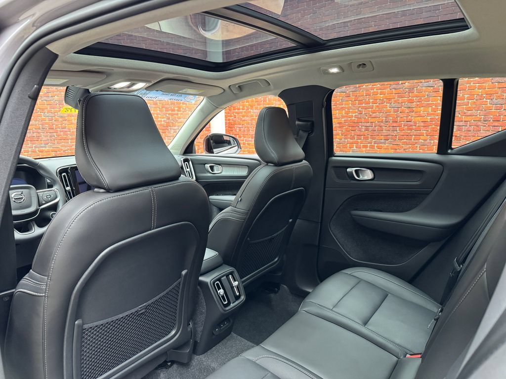 Used 2026 Volvo XC40 B5 Plus AWD/4WD image 26