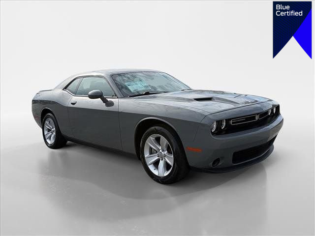 Used 2023 Dodge Challenger SXT image 1