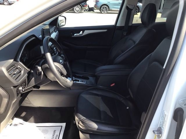Certified 2022 Ford Escape SEL image 9