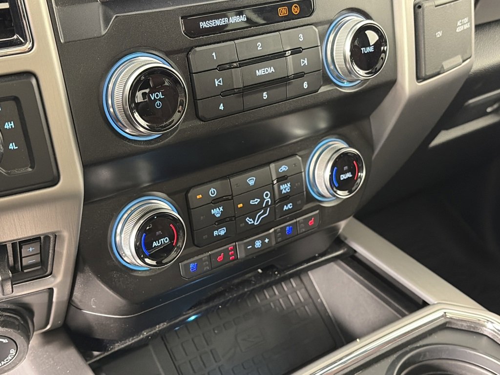 Certified 2020 Ford F350 Platinum w/ Tremor Off-Road Package image 21