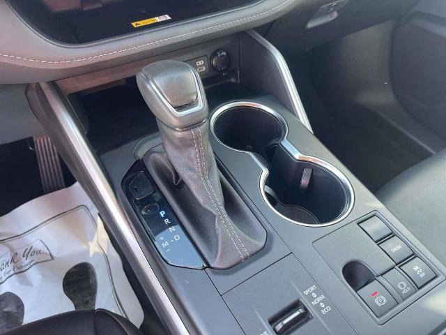 Used 2023 Toyota Highlander XLE image 30