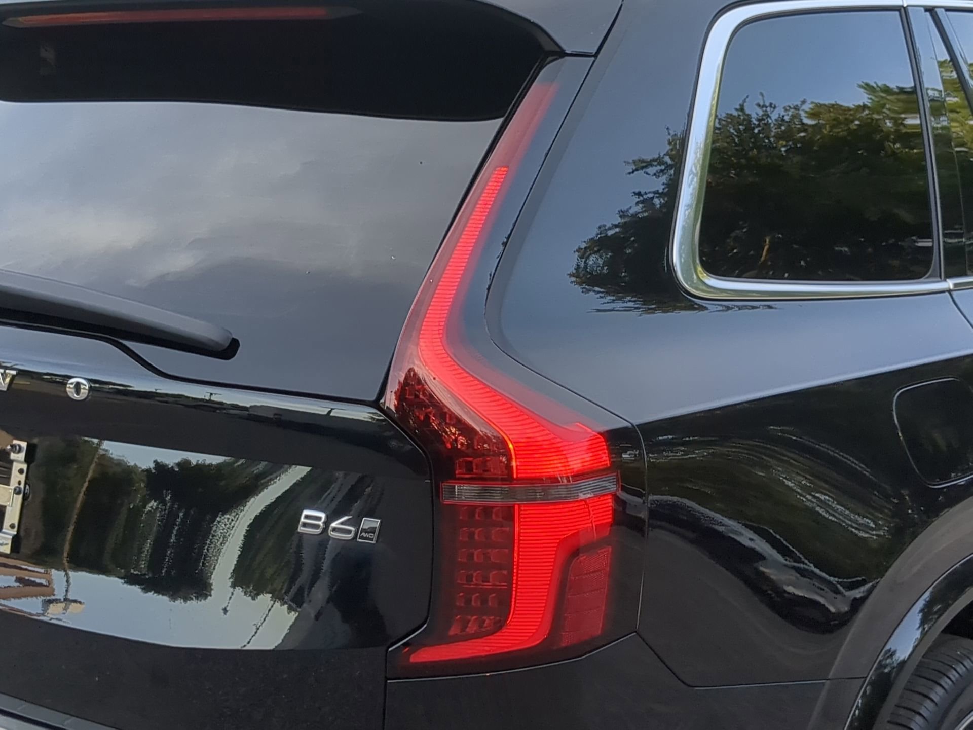 Used 2026 Volvo XC90 B6 Plus w/ Protection Package Premier AWD/4WD image 45