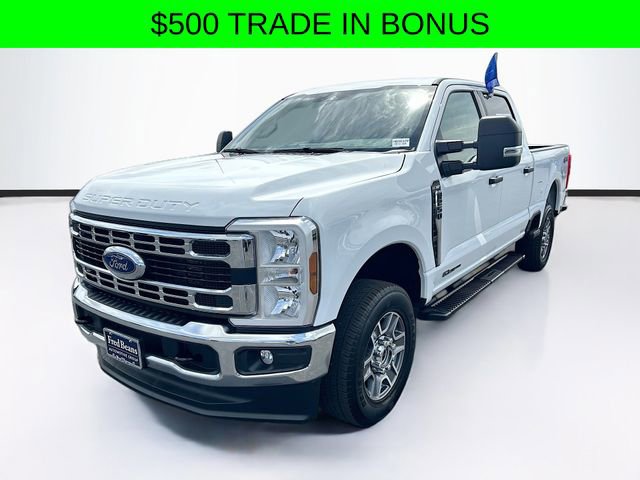 Certified 2025 Ford F250 XLT AWD/4WD image 3