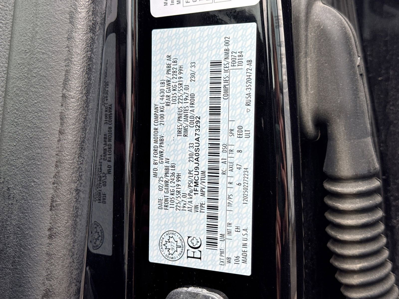 Certified 2025 Ford Escape Platinum image 35