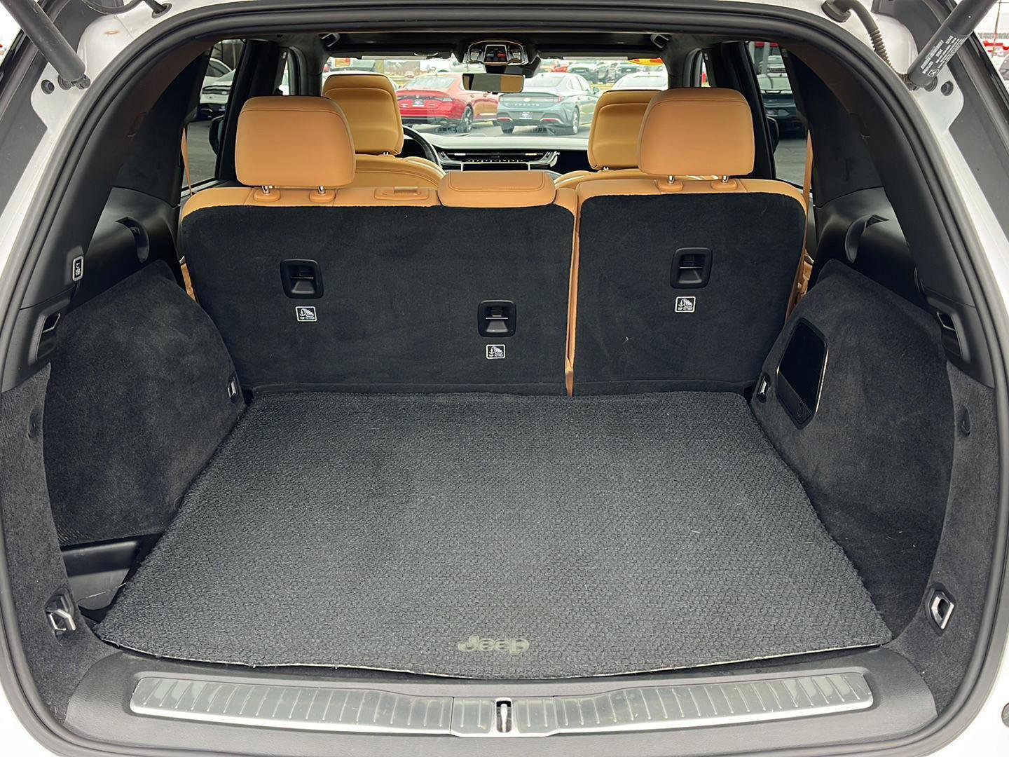 Used 2024 Jeep Grand Cherokee Summit image 19