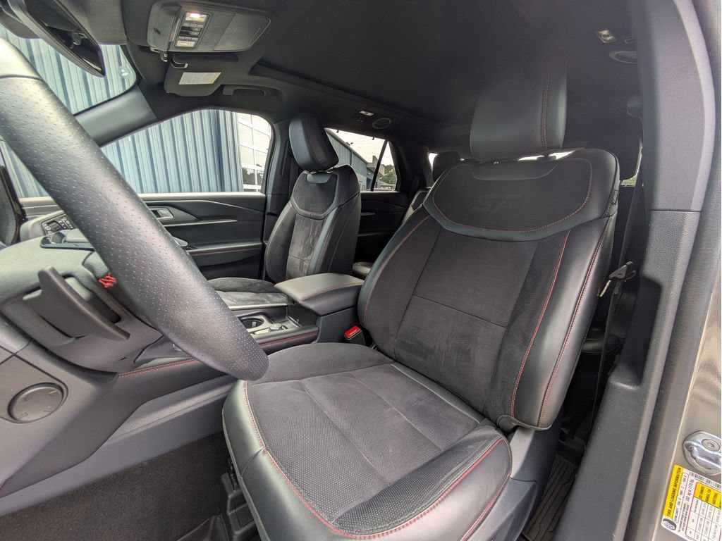 Certified 2025 Ford Explorer ST AWD/4WD image 24