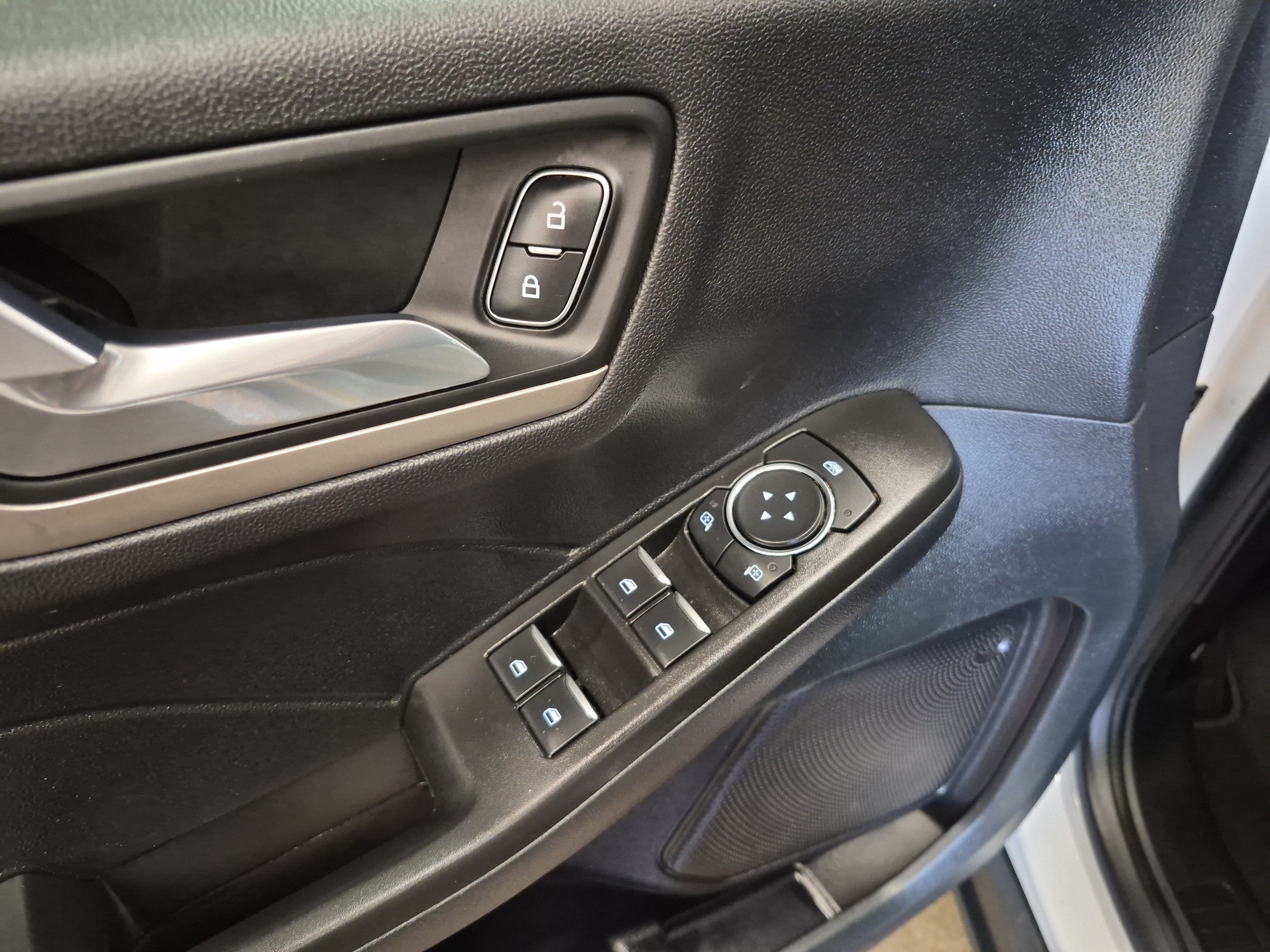Certified 2022 Ford Escape SEL AWD/4WD image 10