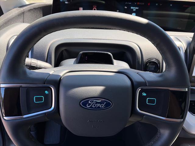 Certified 2025 Ford Expedition Active AWD/4WD image 14