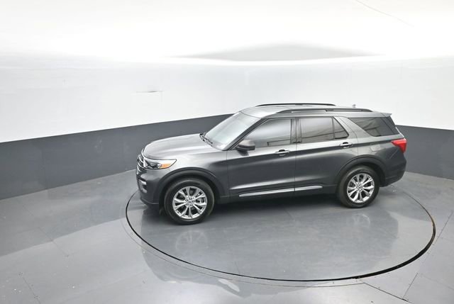 Certified 2020 Ford Explorer XLT w/ Equipment Group 202A AWD/4WD image 27