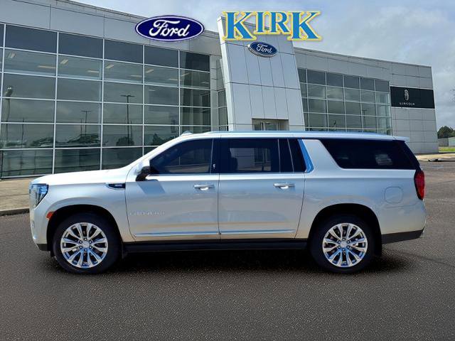 Used 2024 GMC Yukon XL Denali w/ LPO, Illumination Package RWD image 2