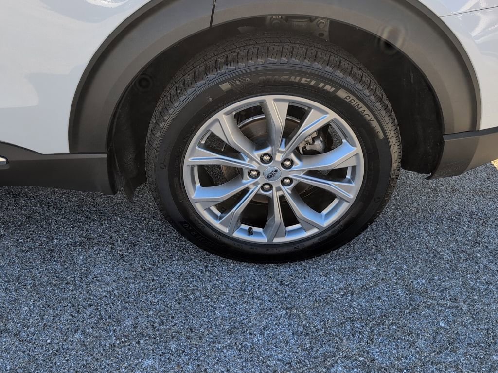 Certified 2021 Ford Explorer Limited w/ Equipment Group 301A image 15