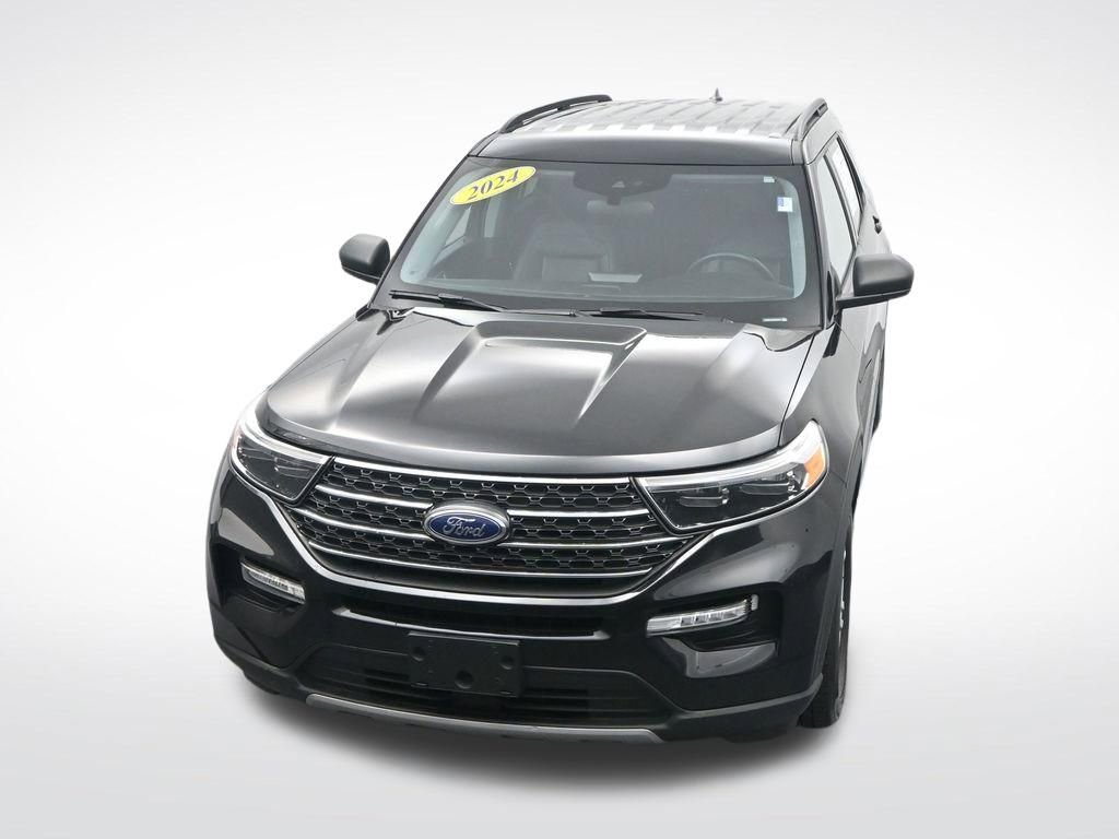 Certified 2024 Ford Explorer XLT w/ Equipment Group 202A image 24