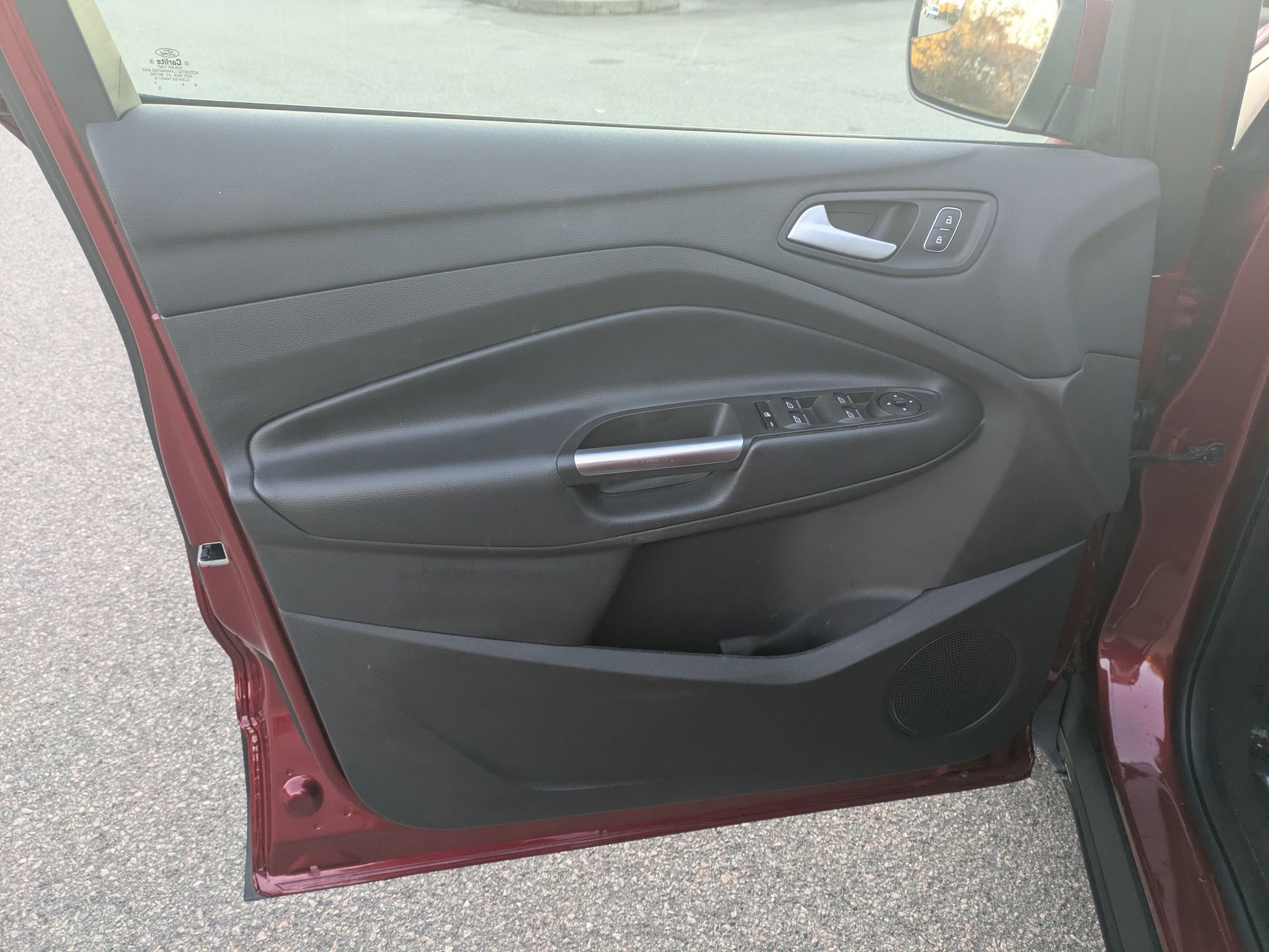 Certified 2019 Ford Escape SEL image 12