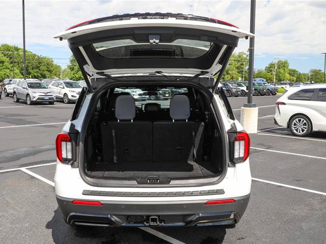 Certified 2025 Ford Explorer ST-Line w/ ST-Line Street Pack AWD/4WD image 9