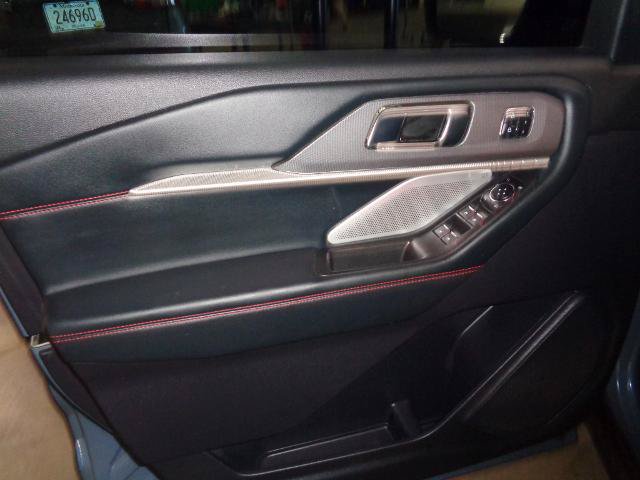 Certified 2025 Ford Explorer ST AWD/4WD image 12