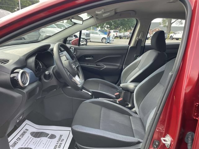 Used 2025 Nissan Versa SV FWD image 15