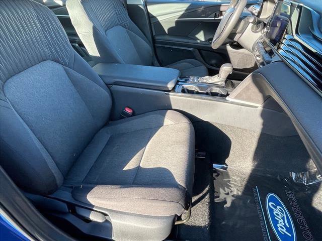 Used 2025 Toyota Camry LE image 10