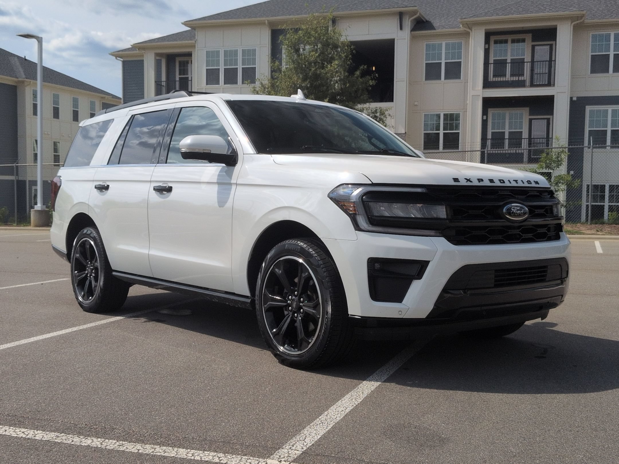 Certified 2024 Ford Expedition Limited AWD/4WD image 1