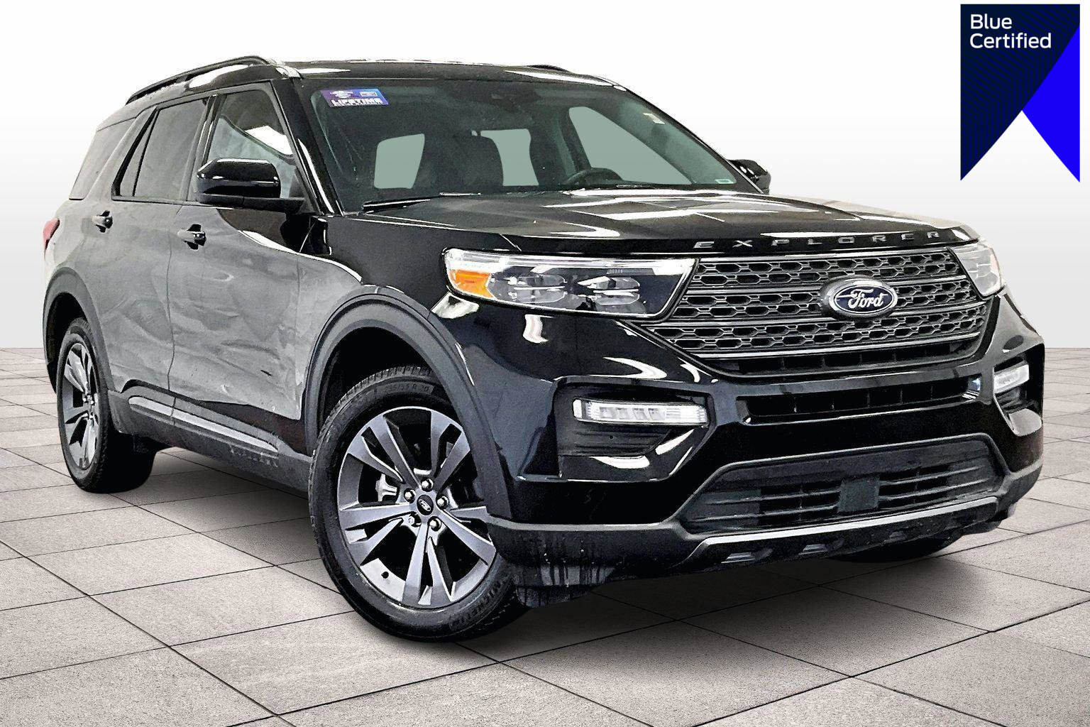 Certified 2023 Ford Explorer XLT w/ Equipment Group 202A image 1