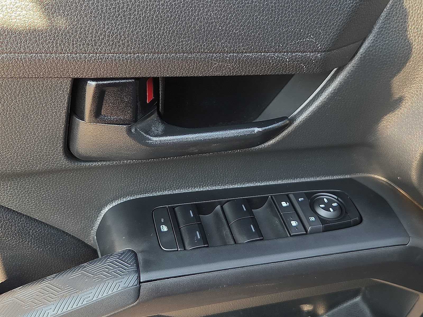 Used 2024 Toyota Tacoma SR5 AWD/4WD image 13