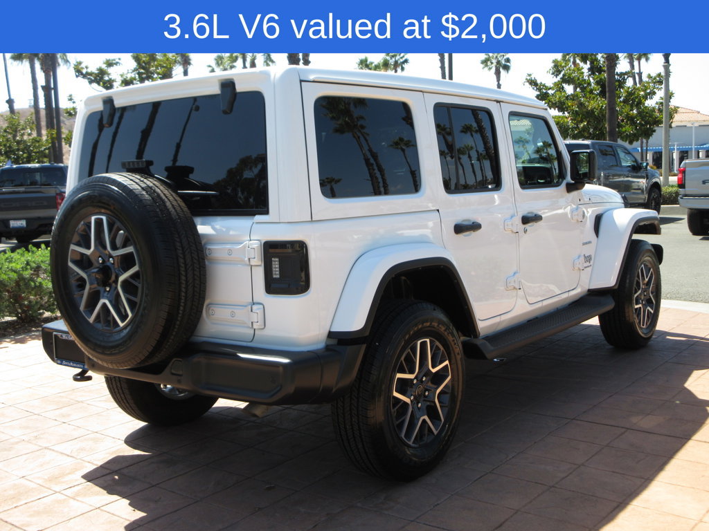 Used 2024 Jeep Wrangler Unlimited Sahara w/ Technology Group AWD/4WD image 4