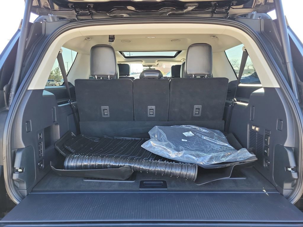 Certified 2025 Ford Expedition Max Platinum AWD/4WD image 8