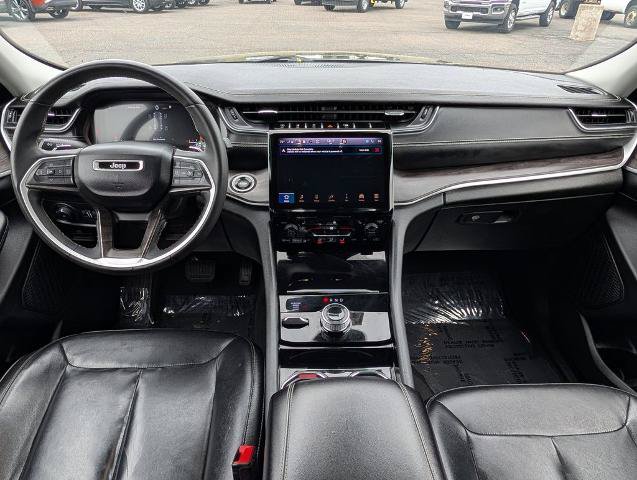 Used 2023 Jeep Grand Cherokee Limited AWD/4WD image 16