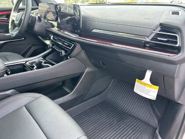 Used 2025 Chevrolet Traverse Z71 w/ Driver Confidence Package AWD/4WD image 24