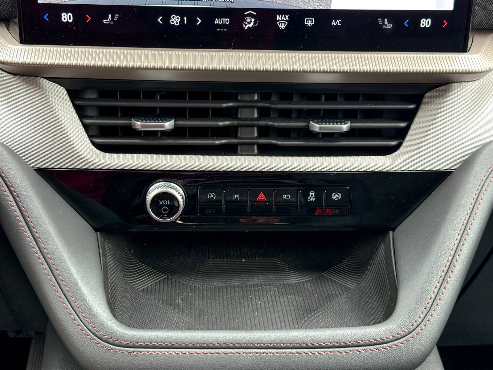 Certified 2025 Ford Explorer Active image 29